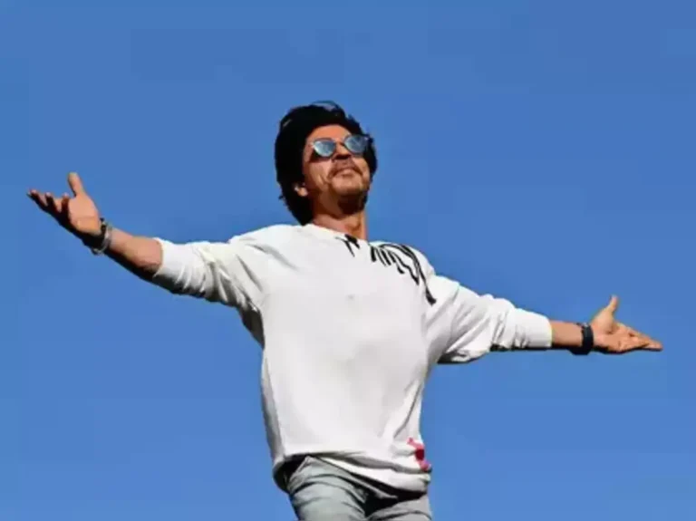 Shah-rukh-khan-becomes-brand-ambassador-of-realty-firm-elan-group